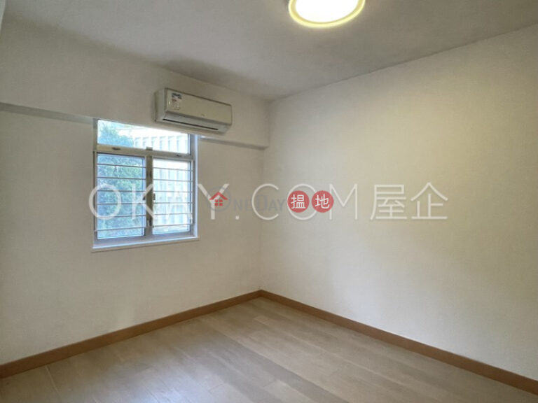 Efficient 4 bedroom with sea views, balcony | Rental