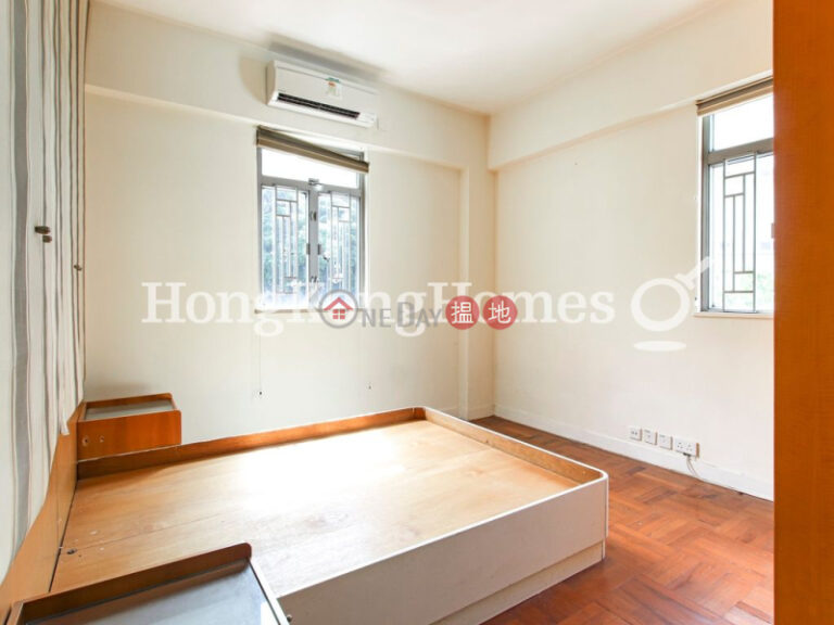 3 Bedroom Family Unit for Rent at Bisney Villas