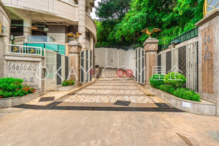 Beautiful 3 bedroom with sea views, balcony | Rental