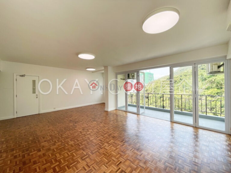 Tasteful 3 bedroom on high floor with balcony & parking | Rental