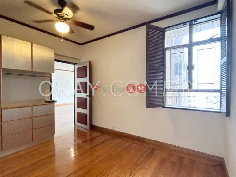 Efficient 2 bedroom with sea views, balcony | Rental