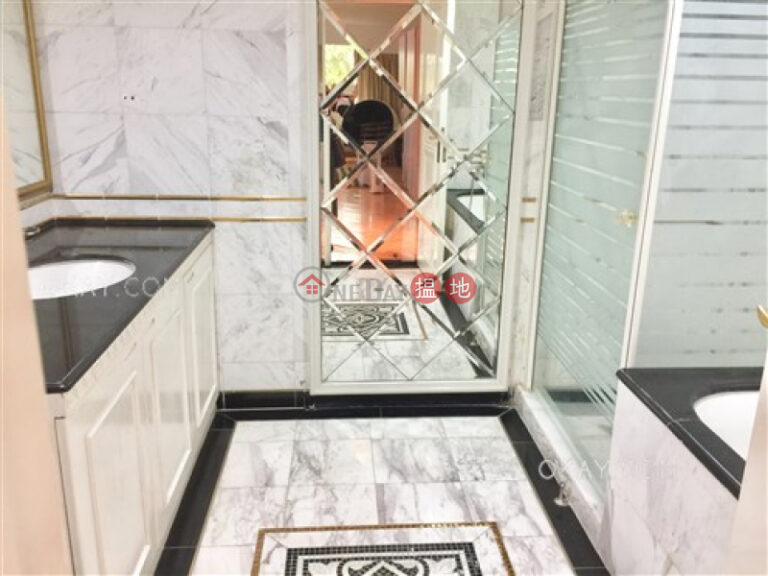 Gorgeous 4 bedroom with sea views & balcony | Rental