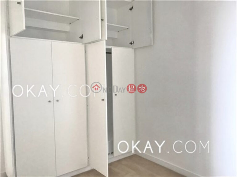 Lovely 2 bedroom with sea views, balcony | Rental