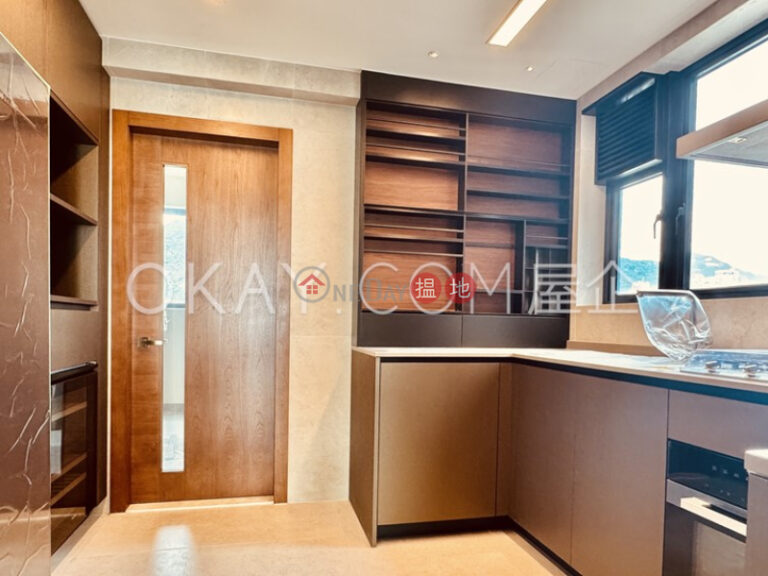 Unique 3 bedroom on high floor with balcony | Rental