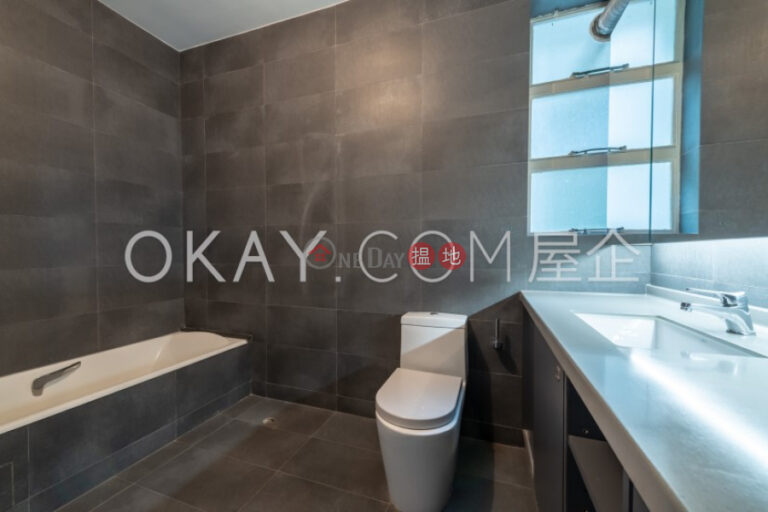 Gorgeous house with sea views, rooftop | Rental