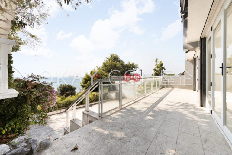 Stylish house with sea views, terrace & balcony | Rental