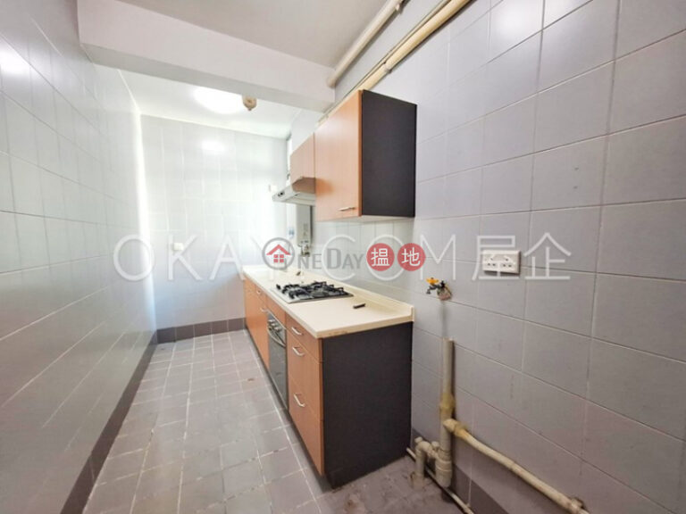 Nicely kept 2 bed on high floor with balcony & parking | Rental