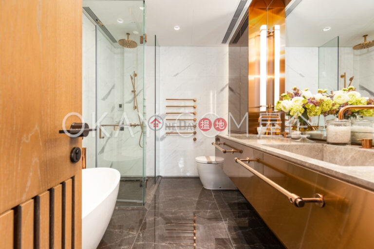 Stylish 3 bedroom with parking | Rental