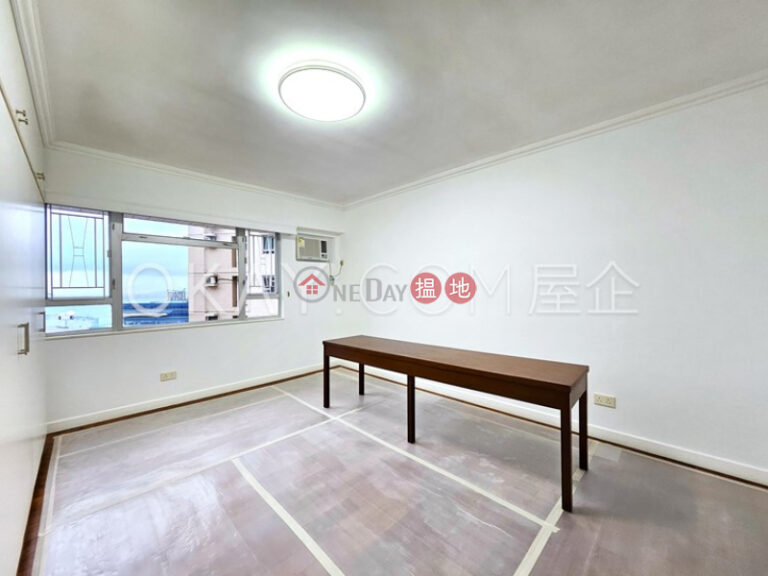 Charming 3 bed on high floor with sea views & balcony | Rental