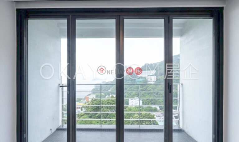 Tasteful 2 bedroom with sea views, balcony | Rental