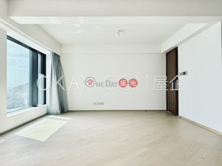 Gorgeous 3 bedroom on high floor with balcony | Rental