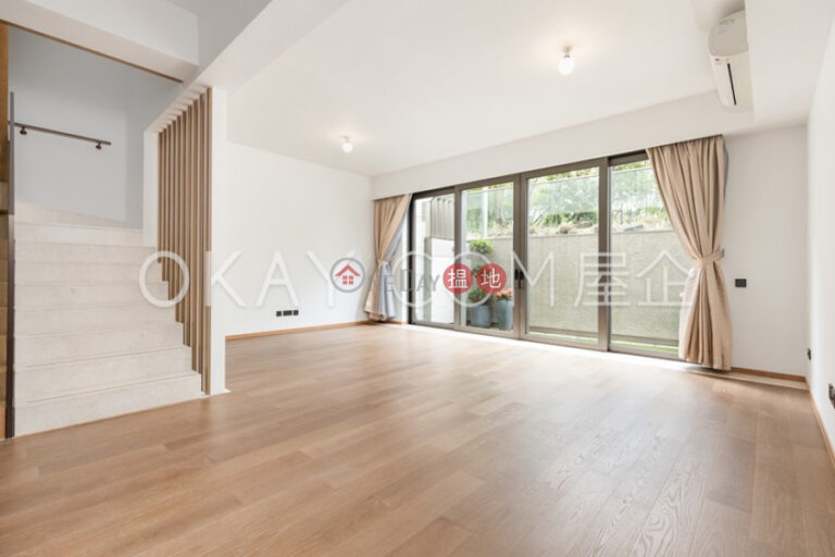 Stylish 3 bedroom with parking | Rental