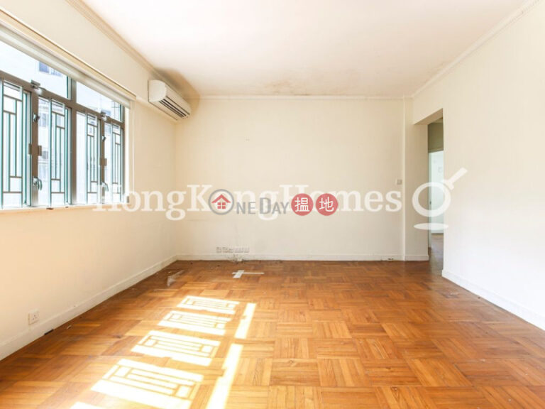 3 Bedroom Family Unit for Rent at Bisney Villas