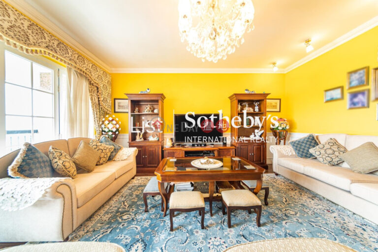 Property for Rent at Scenic Villas with 4 Bedrooms