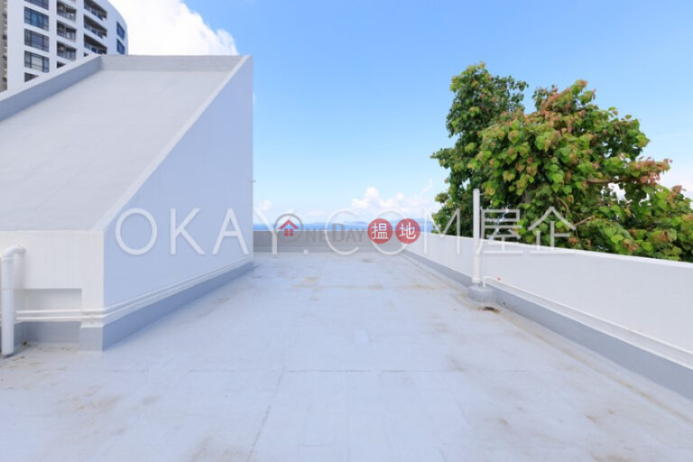 Stylish 4 bedroom with balcony & parking | Rental