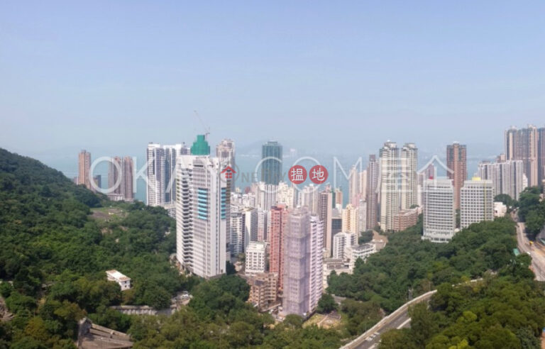 Rare 3 bedroom on high floor with rooftop & parking | Rental