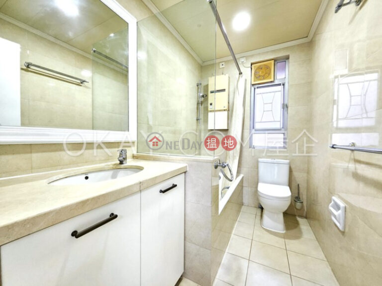 Charming 3 bed on high floor with sea views & balcony | Rental