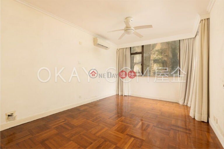 Elegant 3 bedroom with balcony & parking | Rental