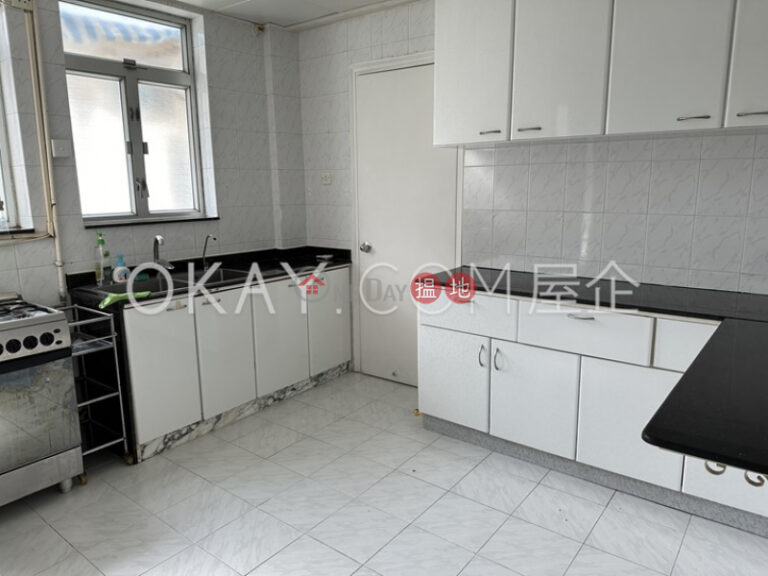 Nicely kept 3 bed on high floor with sea views | Rental
