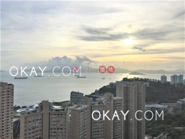 Lovely 2 bedroom with sea views, balcony | Rental