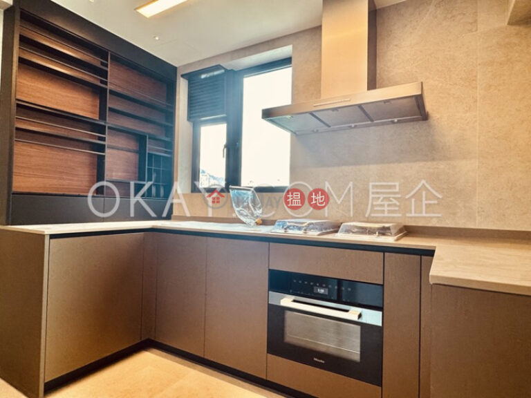 Unique 3 bedroom on high floor with balcony | Rental