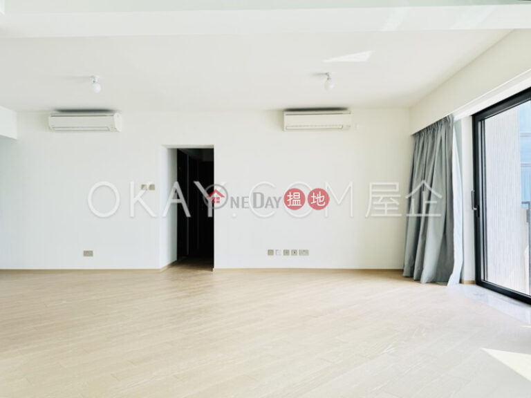 Gorgeous 3 bedroom on high floor with balcony | Rental