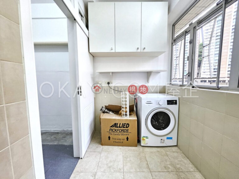 Charming 3 bed on high floor with sea views & balcony | Rental