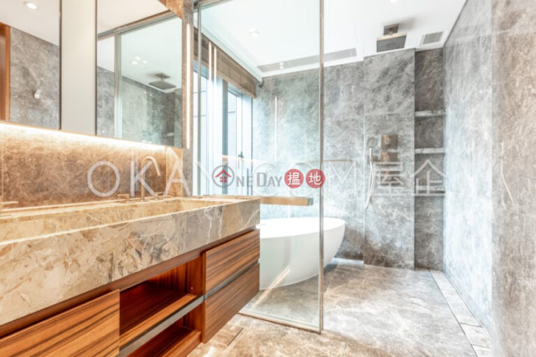 Gorgeous 4 bedroom on high floor with balcony | Rental