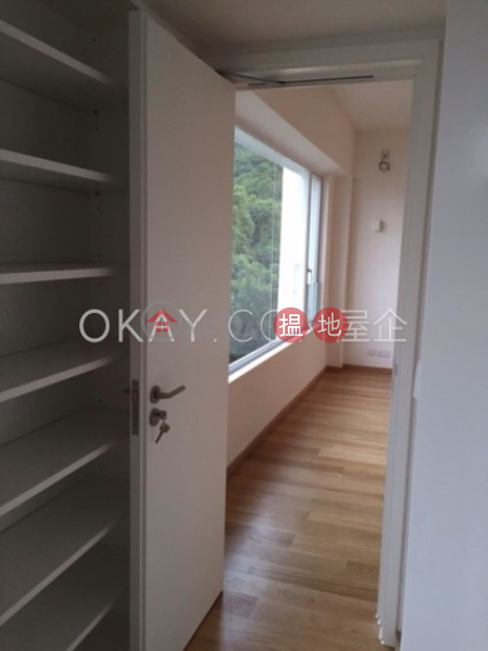 Rare 3 bedroom on high floor with rooftop & parking | Rental