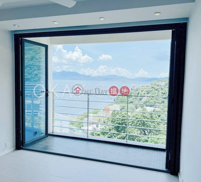 Tasteful 2 bedroom with sea views, balcony | Rental
