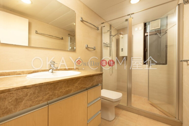 Elegant 3 bedroom with balcony & parking | Rental