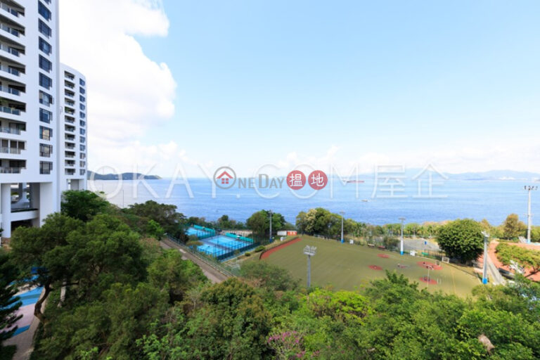 Stylish 4 bedroom with balcony & parking | Rental