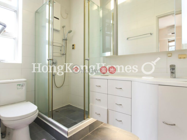 3 Bedroom Family Unit for Rent at Bisney Villas