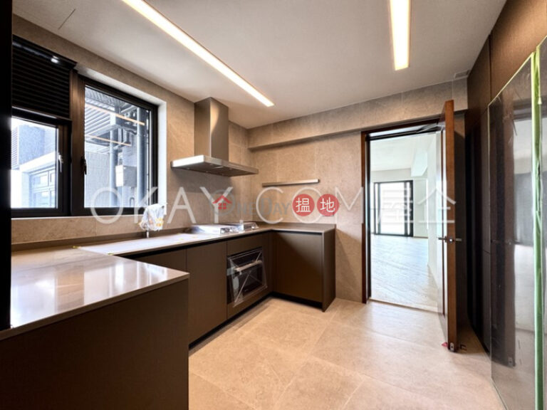 Gorgeous 3 bed on high floor with sea views & balcony | Rental