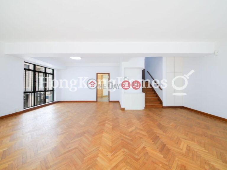 4 Bedroom Luxury Unit for Rent at Pine Grove Block 5