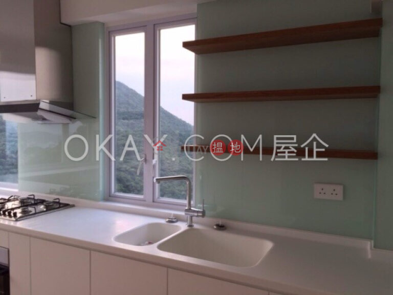 Rare 3 bedroom on high floor with rooftop & parking | Rental