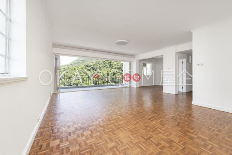 Efficient 4 bedroom with sea views | Rental