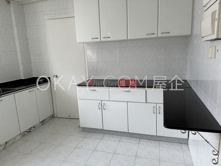 Nicely kept 3 bed on high floor with sea views | Rental