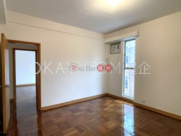 Lovely 2 bedroom with parking | Rental