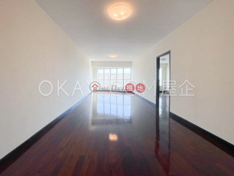 Stylish 3 bedroom with parking | Rental