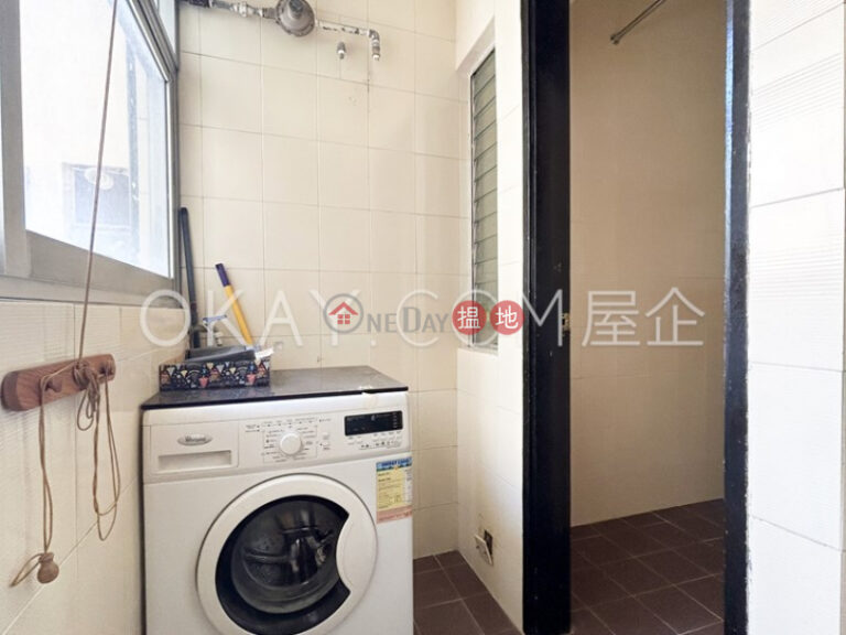 Efficient 2 bedroom with sea views, balcony | Rental