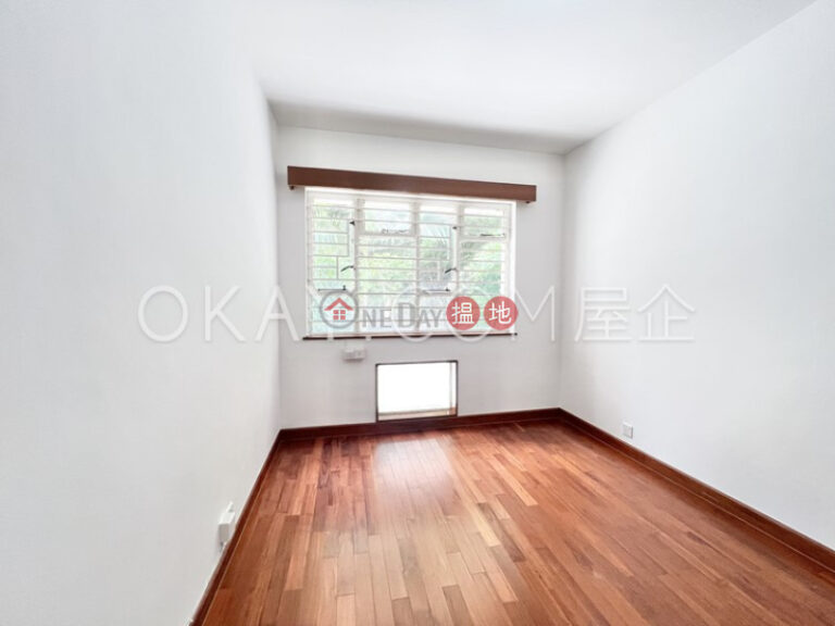 Efficient 4 bedroom with balcony & parking | Rental