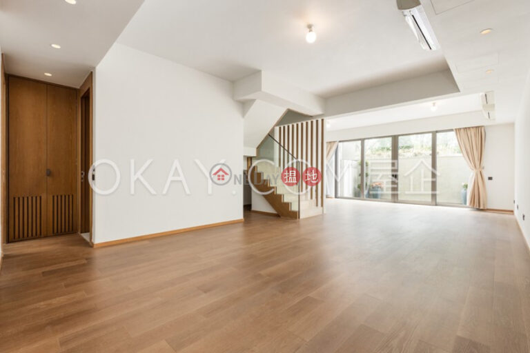 Stylish 3 bedroom with parking | Rental