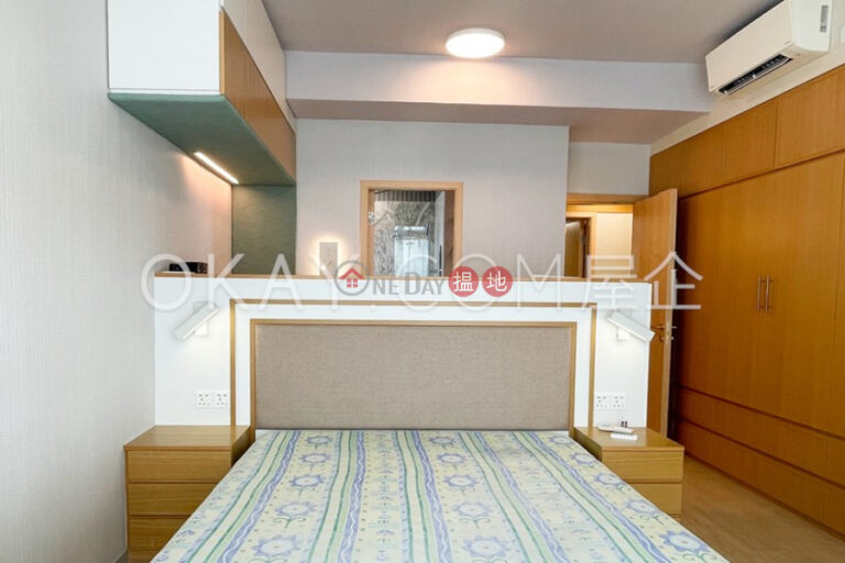 Luxurious 3 bed on high floor with sea views & parking | Rental