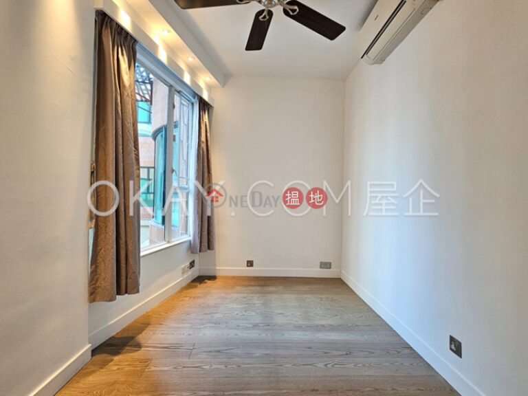 Luxurious 3 bedroom with balcony & parking | Rental