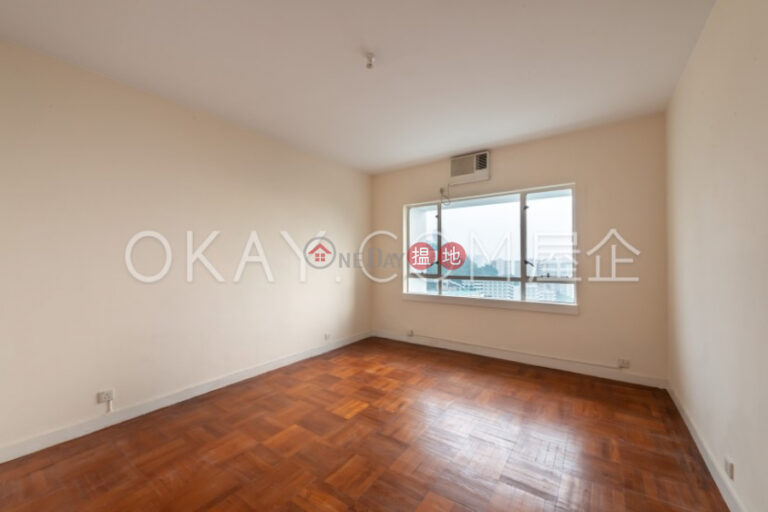 Gorgeous house with sea views, rooftop | Rental