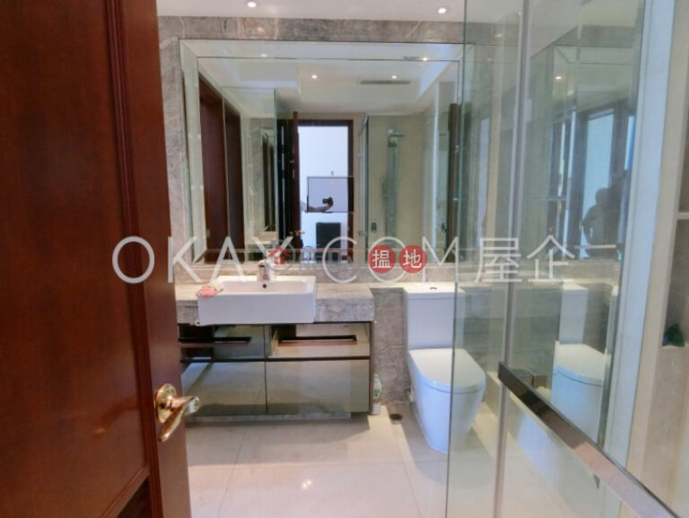 Nicely kept 1 bedroom on high floor with balcony | For Sale