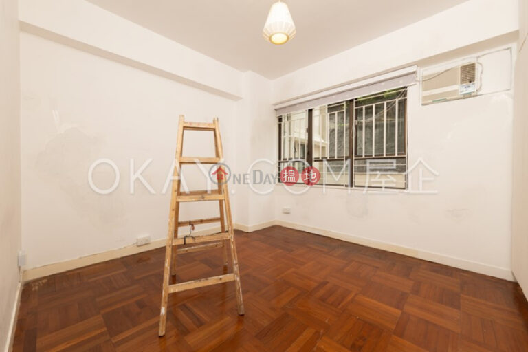 Efficient 3 bedroom with terrace & parking | Rental
