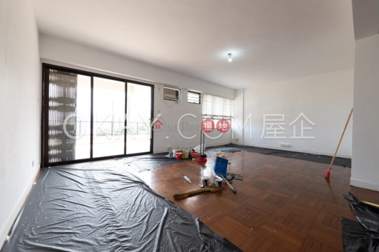 Efficient 3 bedroom with terrace & parking | Rental