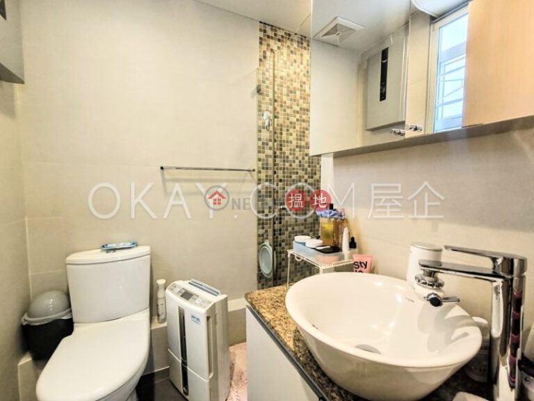 Efficient 3 bedroom in Pokfulam | Rental